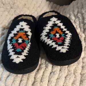 Womens Black Patterned Cozy Slip-On Slippers with Colorful Aztec Stitching